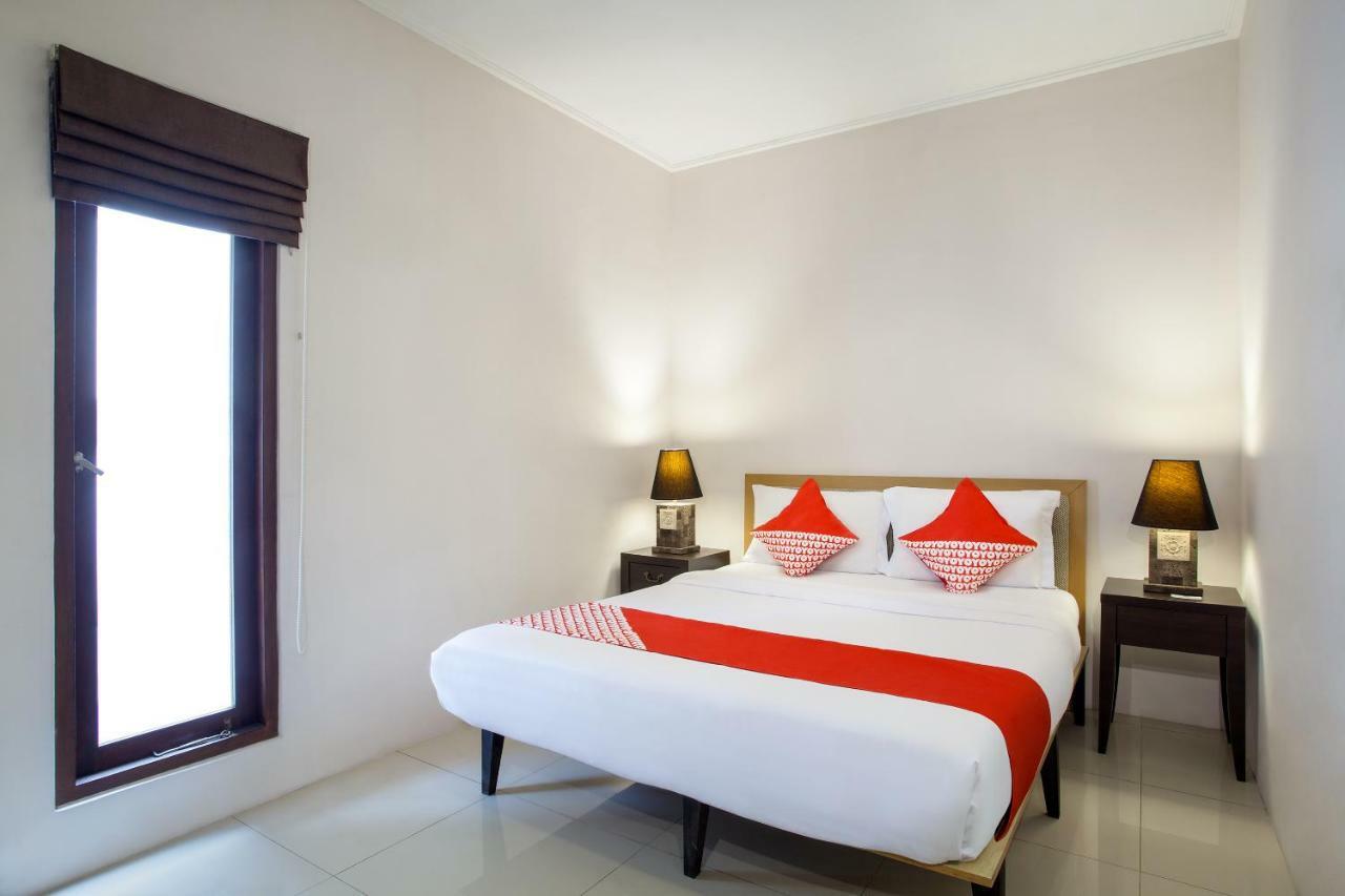 Oyo 107 Kusuma Kemang Suite Jakarta Exterior photo