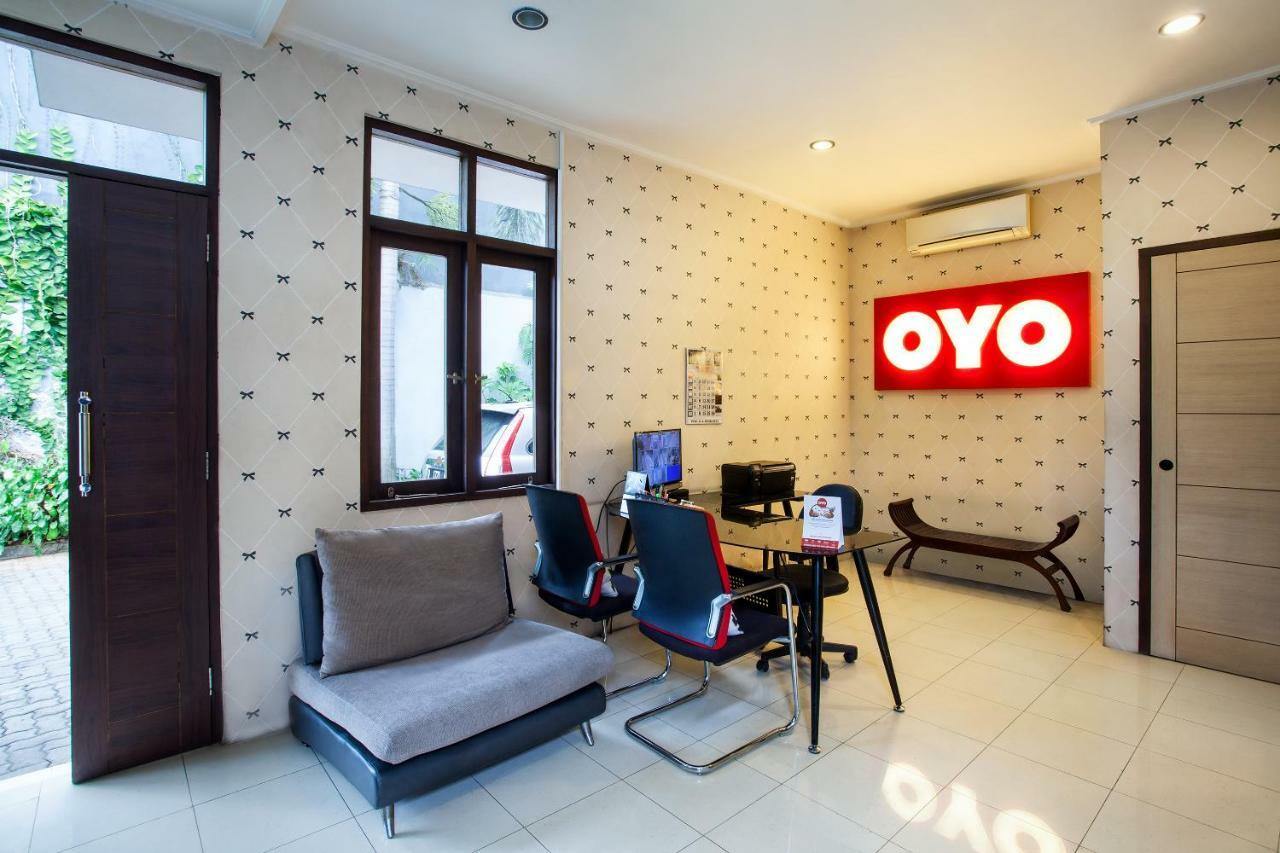 Oyo 107 Kusuma Kemang Suite Jakarta Exterior photo